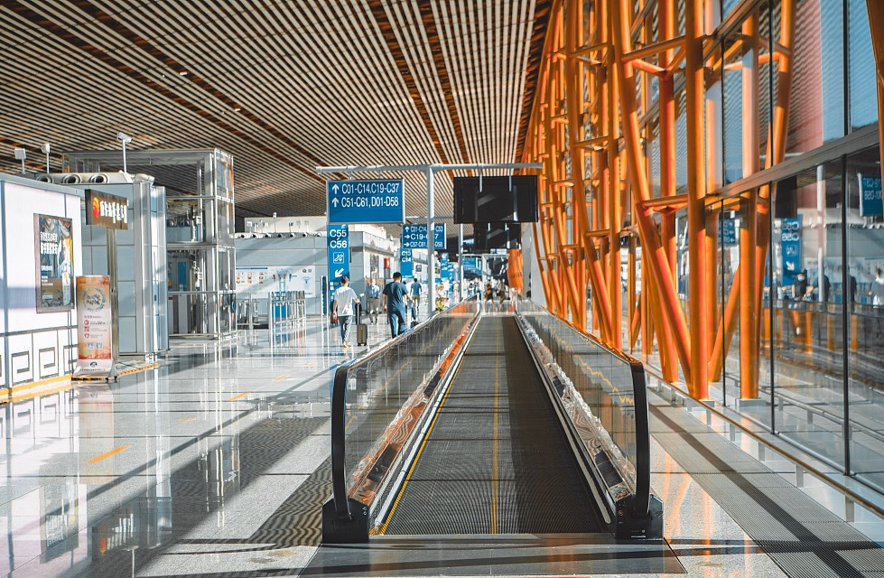 首都机场裁剪.jpg 首都机场裁剪.jpg